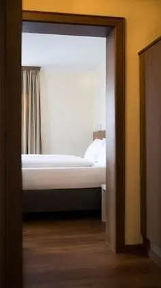 Tek Büyük Yataklı Oda (mit Dachschräge)