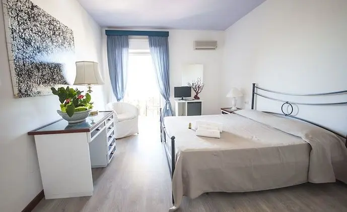 Standard Tek Büyük veya İki Ayrı Yataklı Oda