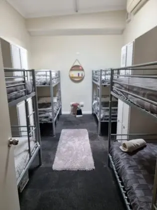 Standard Oda, Sadece erkekler için, Sigara İçilmez, Ortak Banyo (8 Dorm)
