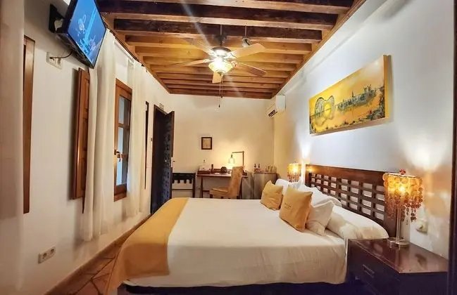 Deluxe Tek Büyük Yataklı Oda
