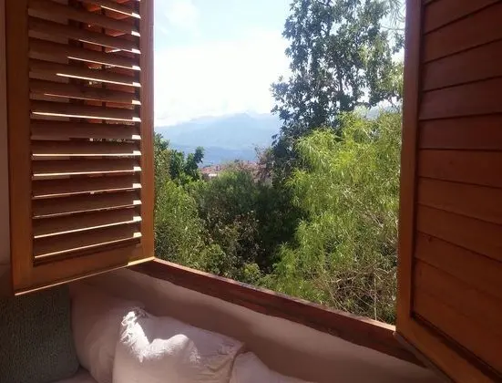 Traditional Tek Büyük Yataklı Oda