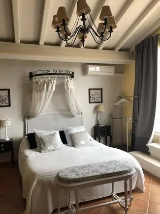 Romantic Tek Büyük Yataklı Oda