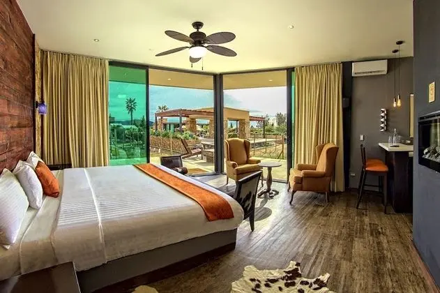 Grand Villa (Deluxe)