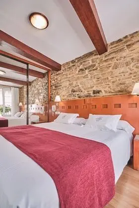 Tek Büyük veya İki Ayrı Yataklı Oda, Balkon