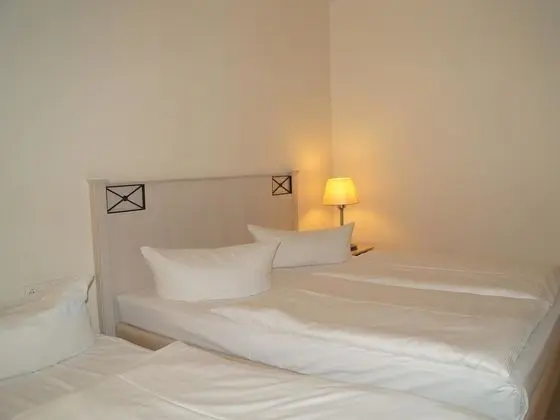 Standard Tek Büyük Yataklı Oda (with extra bed)