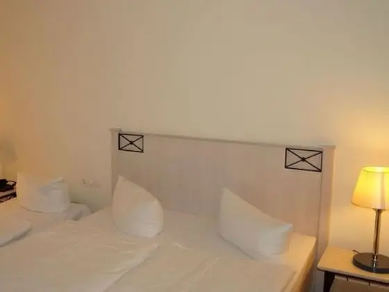 Standard Tek Büyük Yataklı Oda (with extra bed)
