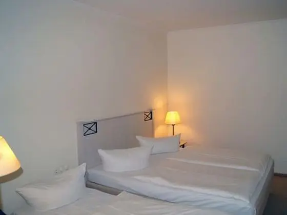 Standard Tek Büyük Yataklı Oda (with extra bed)