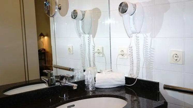 Standard Tek Büyük Yataklı Oda (with extra bed)