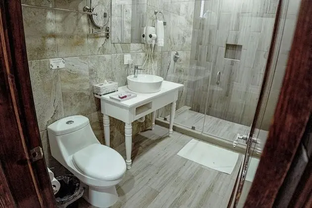 Deluxe Dört Kişilik Oda