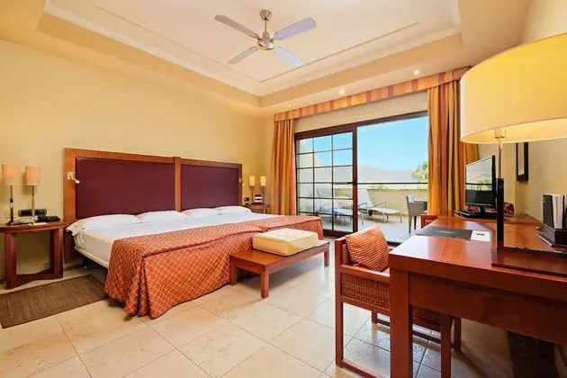 Tek Büyük Yataklı Oda (Preferente Golf & Pool View 2+2)