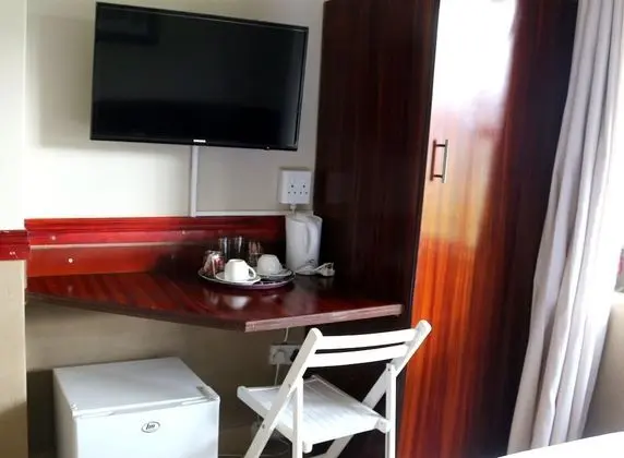 Standard Tek Büyük Yataklı Oda