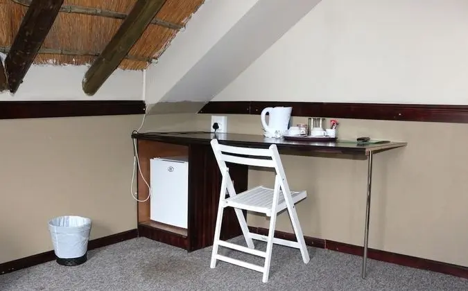 Tek Büyük Yataklı Oda, Balkon (Farm View)