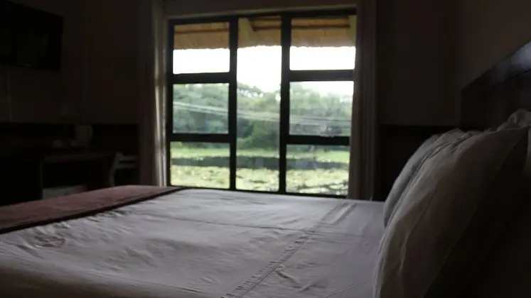 Tek Büyük Yataklı Oda, Nehir Manzaralı