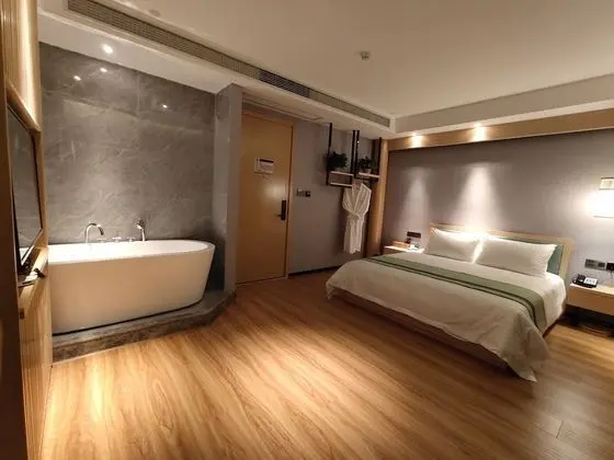 Deluxe Tek Büyük Yataklı Oda