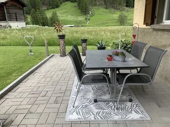 Ev