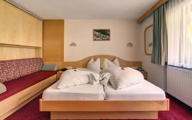 Comfort Tek Büyük Yataklı Oda