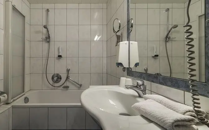 Comfort Tek Büyük Yataklı Oda