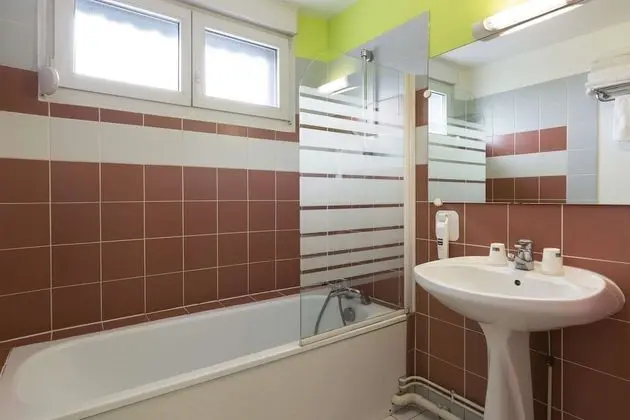 Üç Kişilik Oda, Birden Çok Yatak