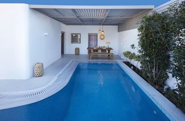 Traditional Villa with heated pool