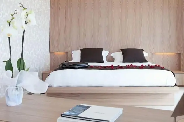 Standard Tek Büyük veya İki Ayrı Yataklı Oda