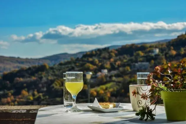 Deluxe Tek Büyük Yataklı Oda, Balkon