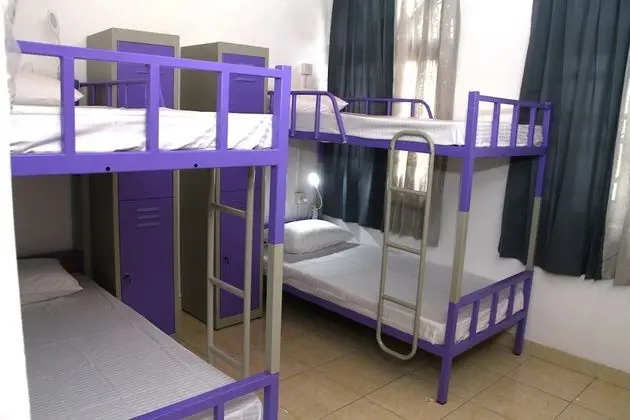 Ortak Ranzalı Oda, Sadece kadınlar için, Ortak Banyo