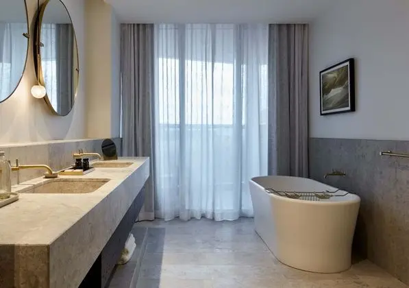 Luxury Tek Büyük Yataklı Oda, Nehir Manzaralı