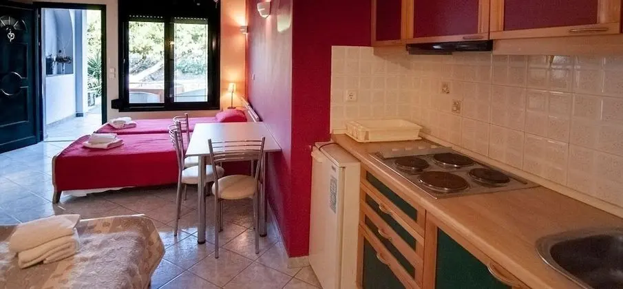 Üç Kişilik Oda, Bahçe Manzaralı
