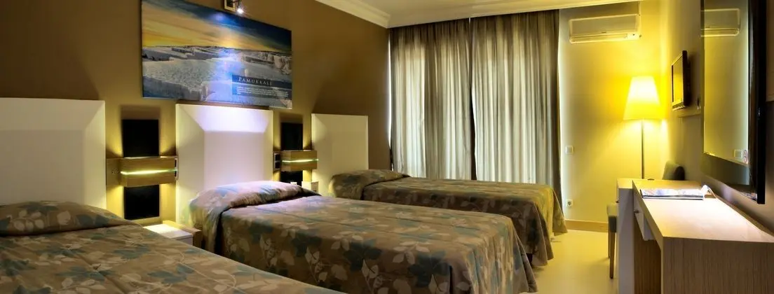 https://imagessl.etstur.com/files/images/hotelImages/TR/50682/l/standart_room2.jpg