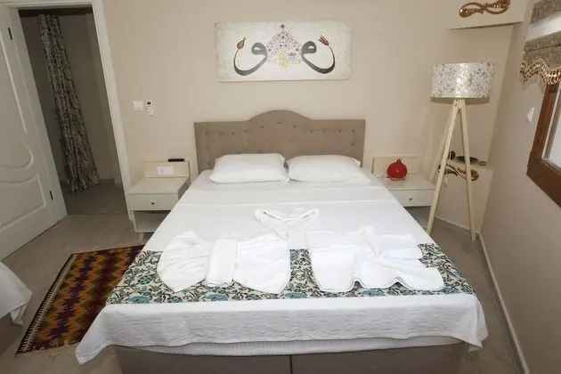 Deluxe Tek Büyük Yataklı Oda, Avlu Manzaralı