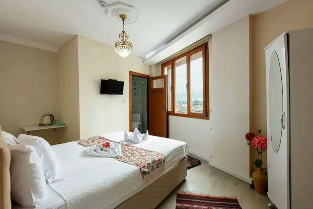 Deluxe Tek Büyük Yataklı Oda, Avlu Manzaralı
