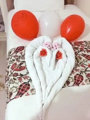 Deluxe Tek Büyük Yataklı Oda, Avlu Manzaralı