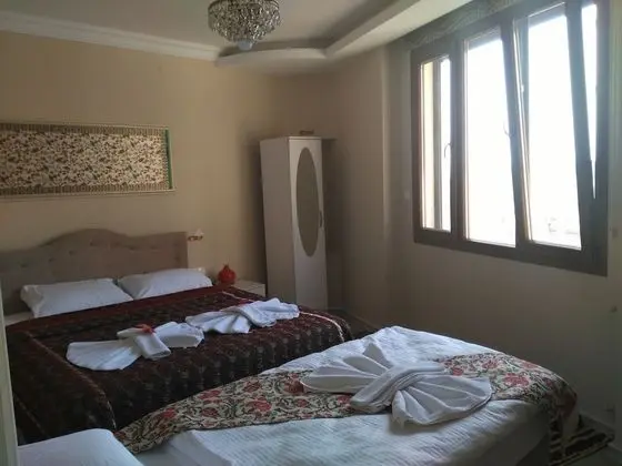Deluxe Üç Kişilik Oda, Özel Banyo, Avlu Manzaralı