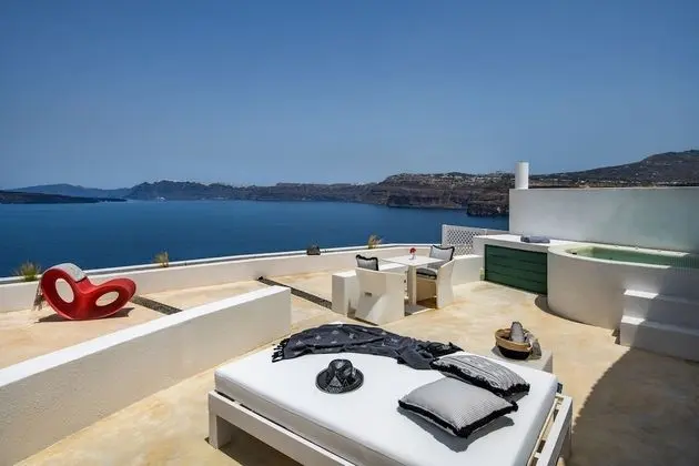 Emerald Suite, Hot Tub, Sea View