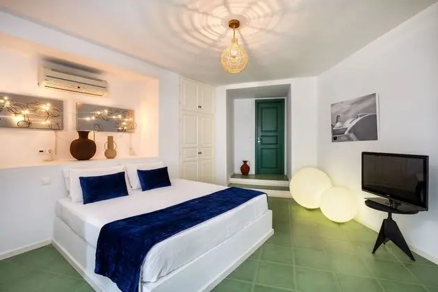 Emerald Suite, Hot Tub, Sea View