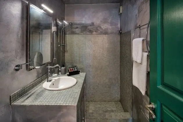 Emerald Suite, Hot Tub, Sea View