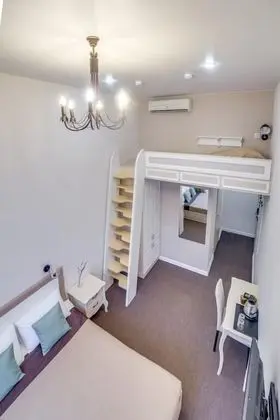 Tek Büyük Yataklı Oda (Split Level)