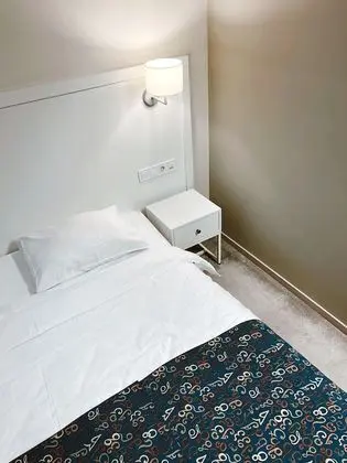 Basic Tek Büyük Yataklı Oda