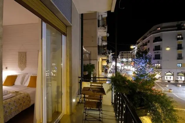 Deluxe Tek Büyük Yataklı Oda, Balkon, Şehir Manzaralı