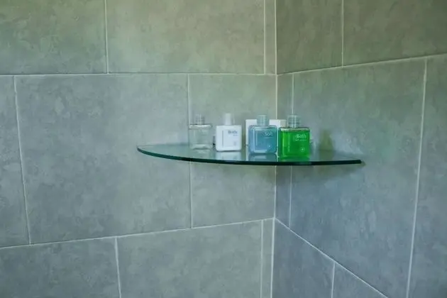 Luxury Oda, 2 Büyük (Queen) Boy Yatak, Sigara İçilmez, Göl Manzaralı