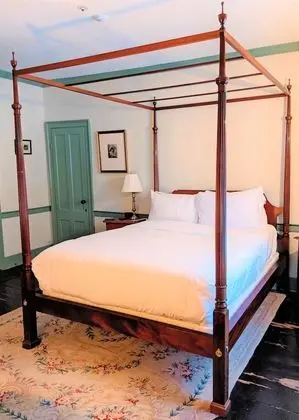 Standard Oda, 1 Büyük (Queen) Boy Yatak (1811 Historic Inn)