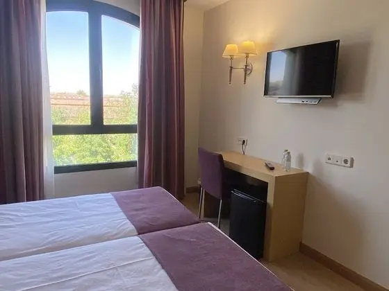 Standard Tek Büyük veya İki Ayrı Yataklı Oda