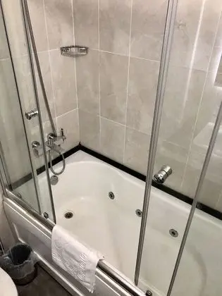 B Blok, Ön Cephe Deluxe Custom Oda