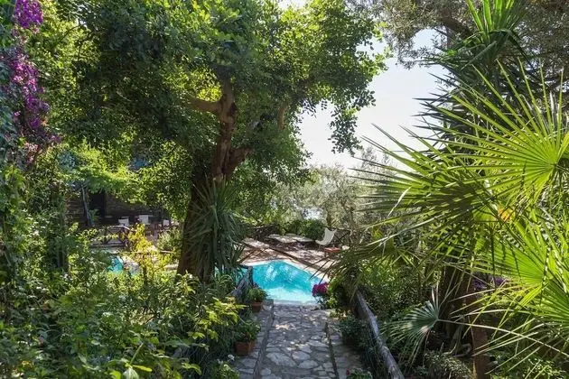Villa, Sigara İçilebilir