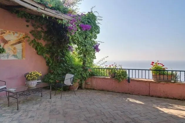 Villa, Sigara İçilebilir
