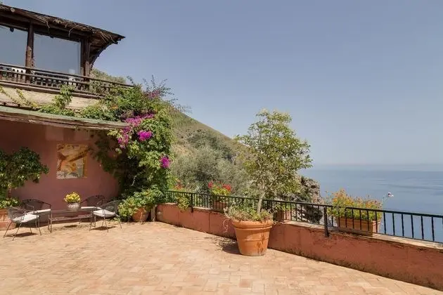 Villa, Sigara İçilebilir