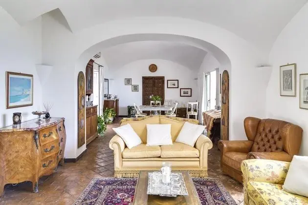 Villa, Sigara İçilebilir