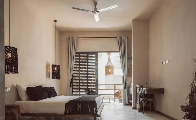 Deluxe Tek Büyük Yataklı Oda, 1 En Büyük (King) Boy Yatak, Havuz Manzaralı