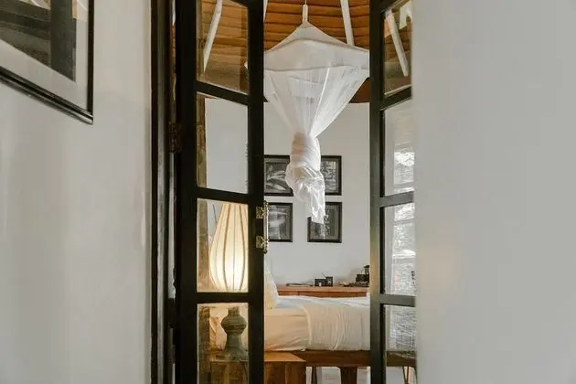 Romantic Villa, Okyanusa Sıfır