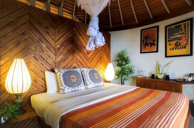 Romantic Villa, Okyanusa Sıfır